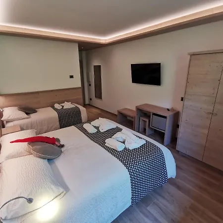 Verdi Armonie فندق مبيت وإفطار Lozzo Cadore